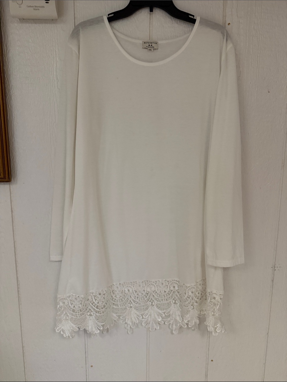 White Lace-Hem Long Sleeve Tunic